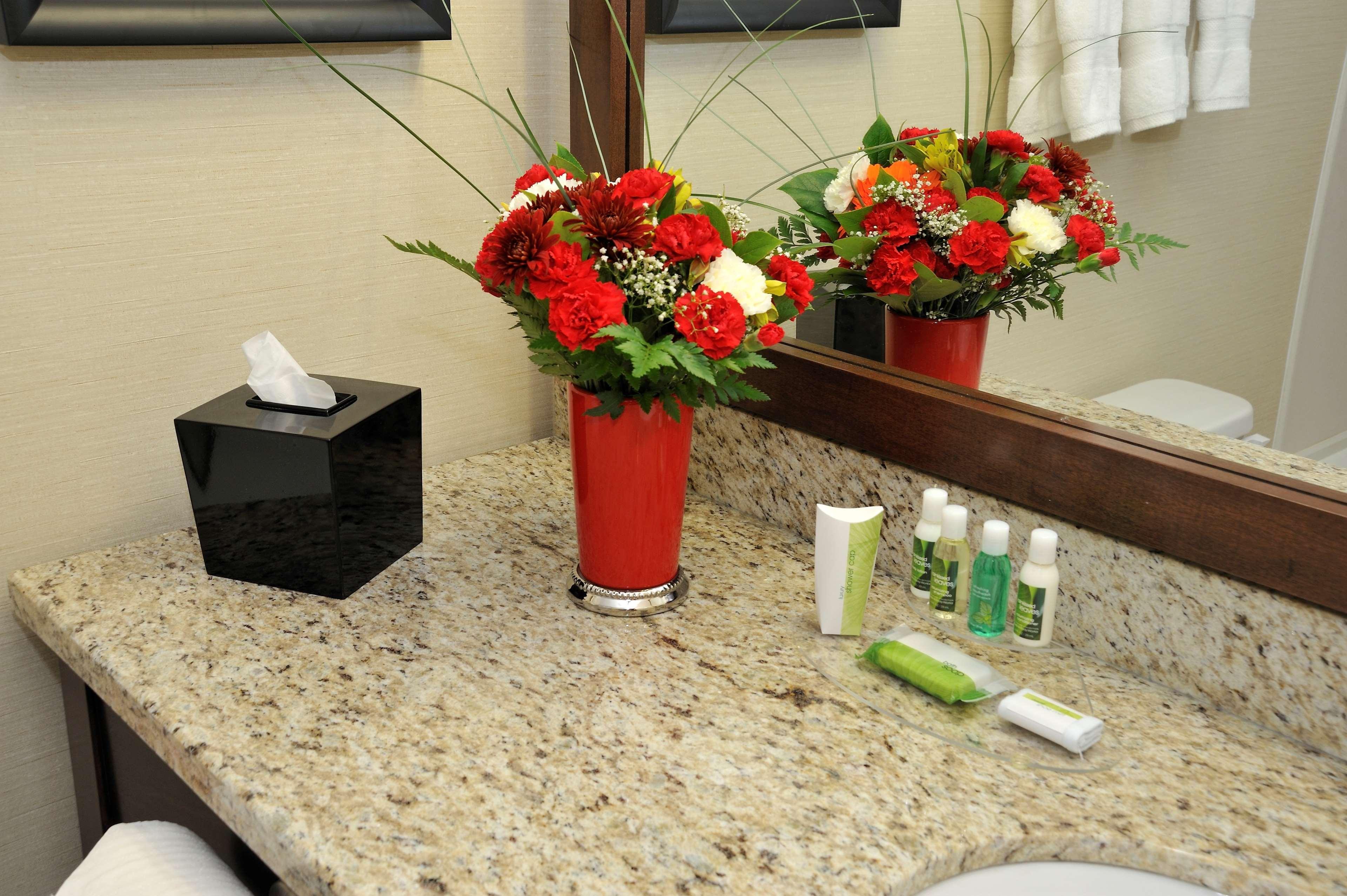 Best Western Premier Denham Inn&Suites Leduc Eksteriør billede