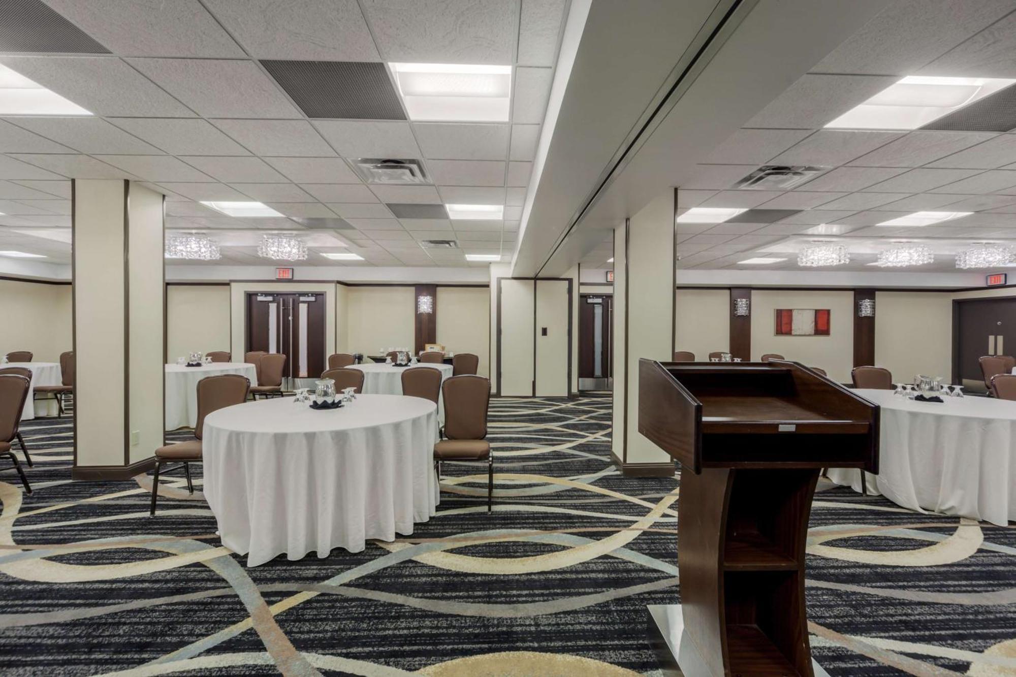 Best Western Premier Denham Inn&Suites Leduc Eksteriør billede