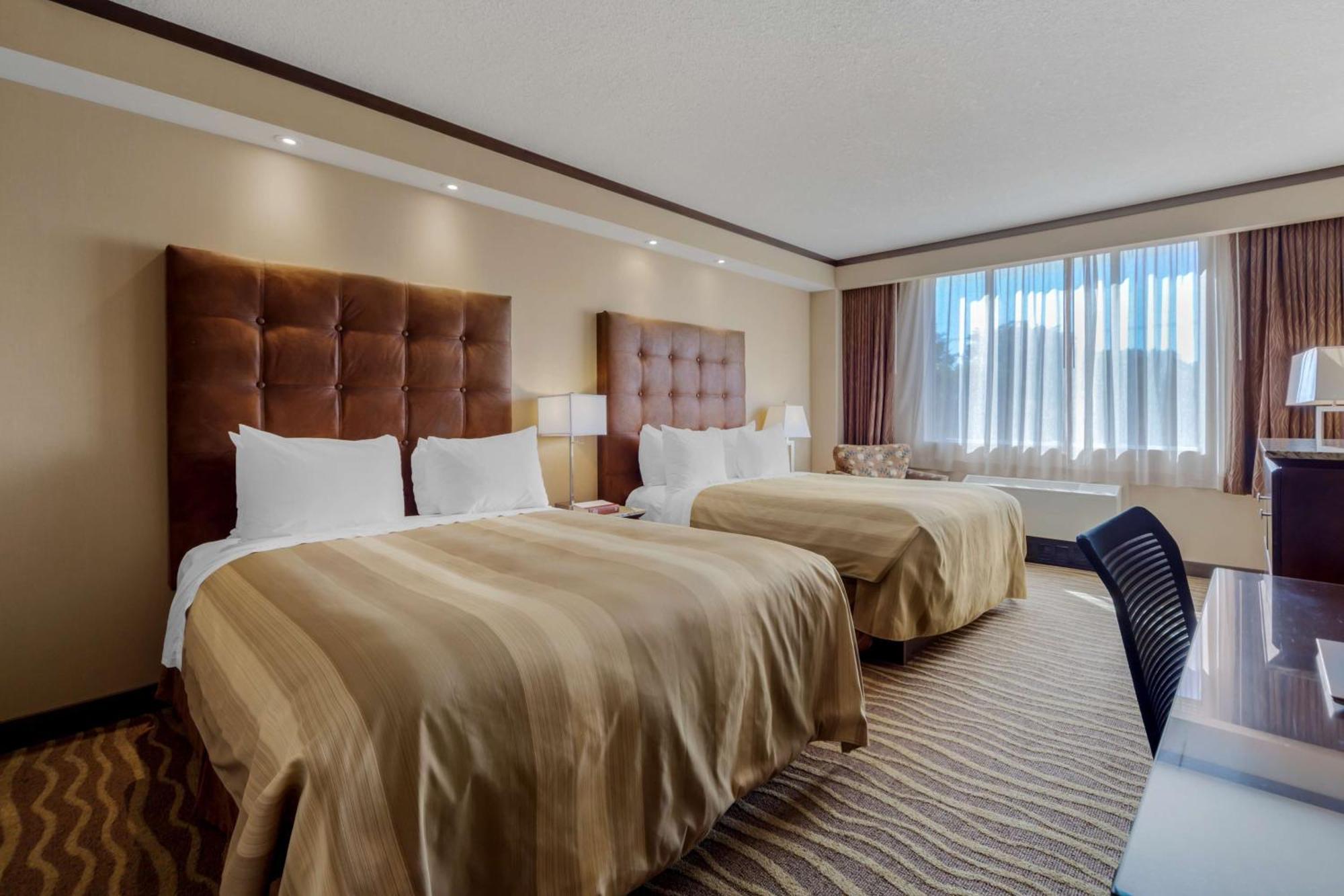 Best Western Premier Denham Inn&Suites Leduc Eksteriør billede